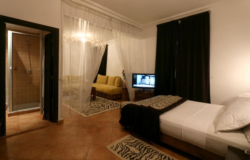 Hotel Tafoukt Марракеш Экстерьер фото